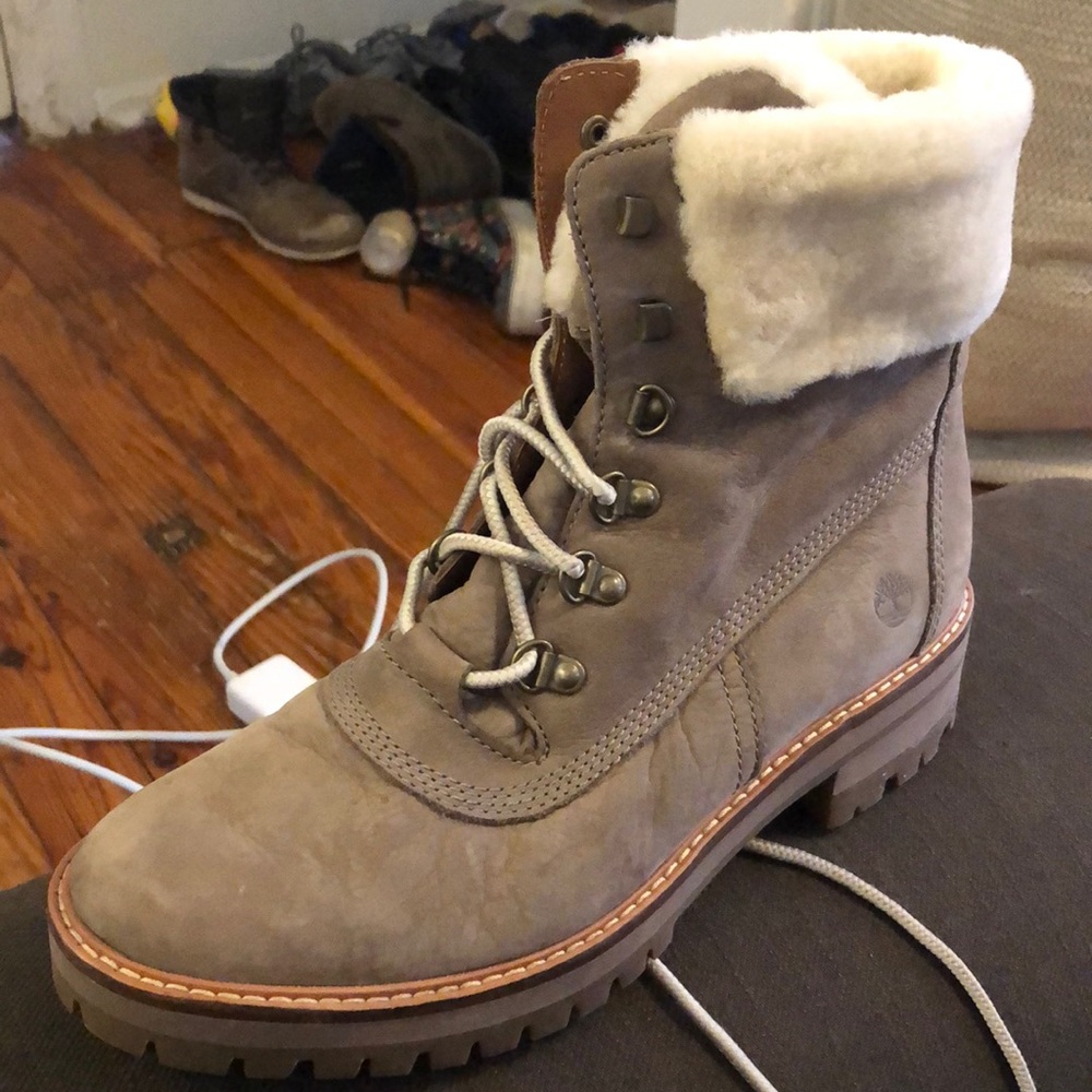 Timberland fur top boots size 9.5